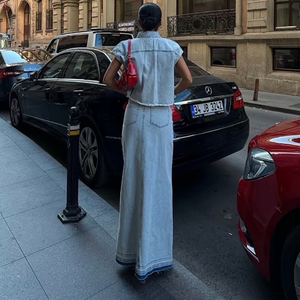 Set long skirt and vest top jeans